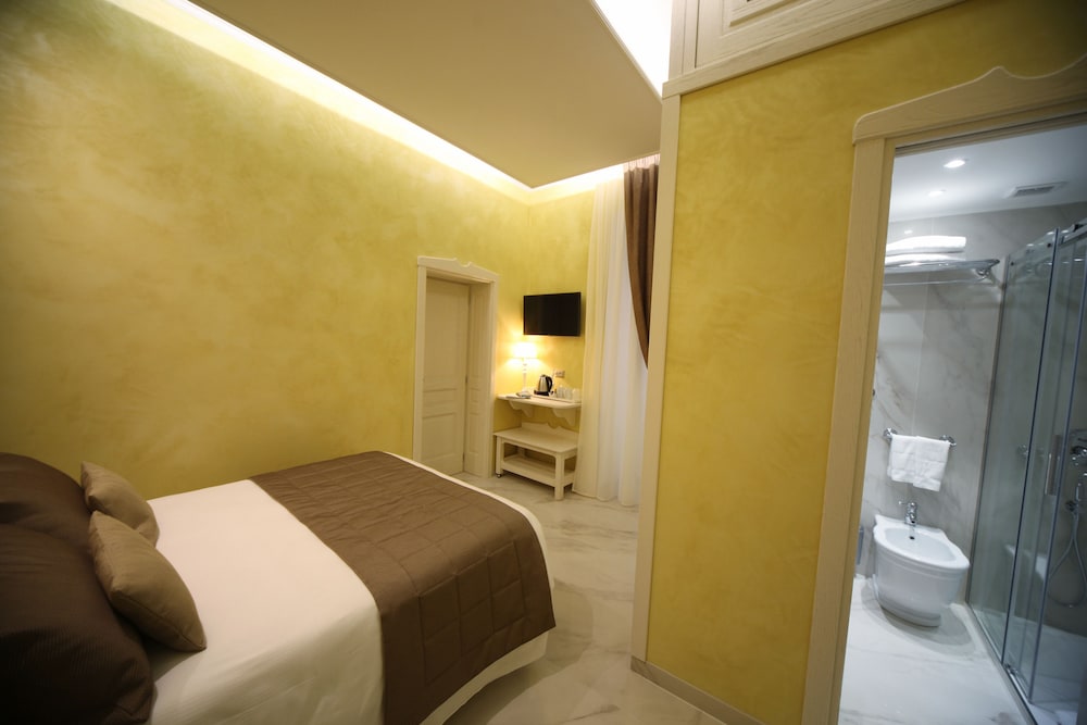 Maison Tritone — Hotel rooms in Rome, Lazio