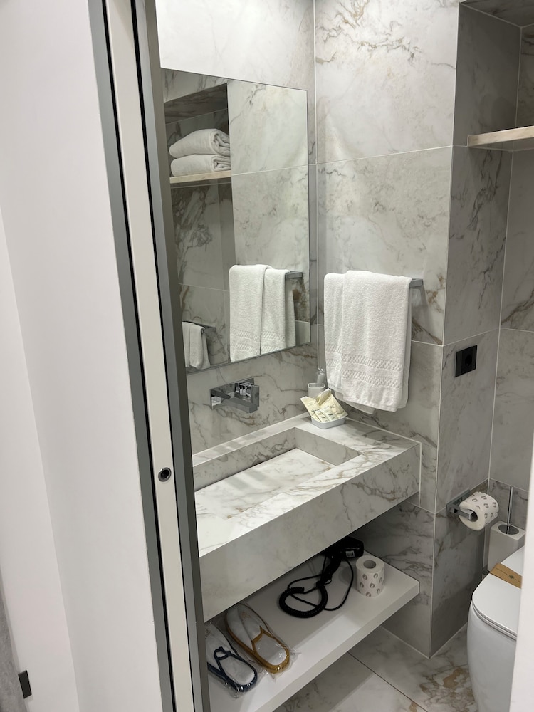 Maison Tritone — Hotel rooms in Rome, Lazio