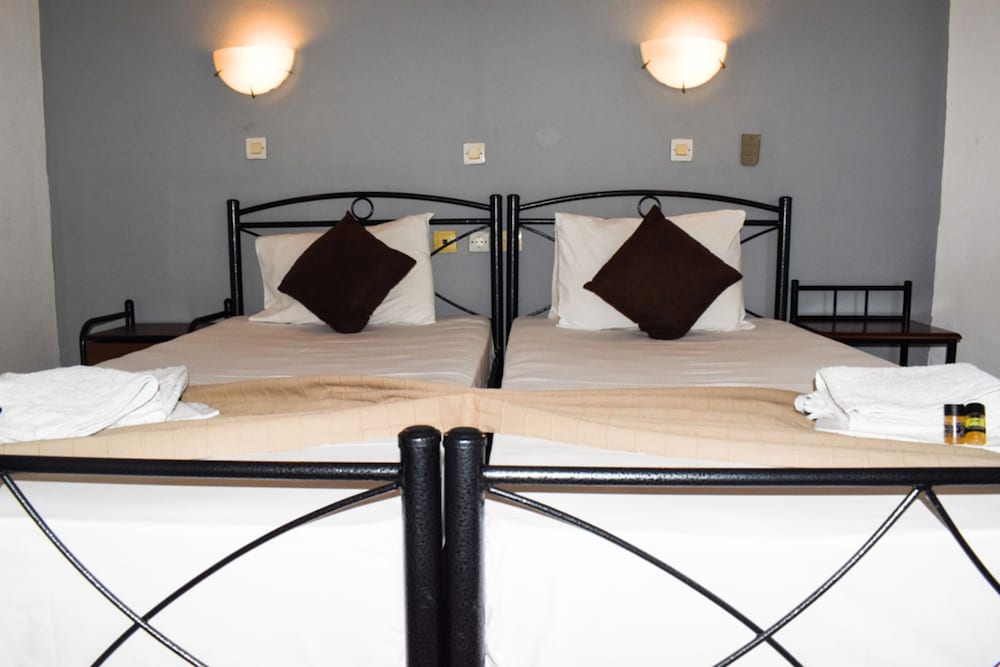 White Palace Studios — Hotel rooms in Faliraki, South Aegean