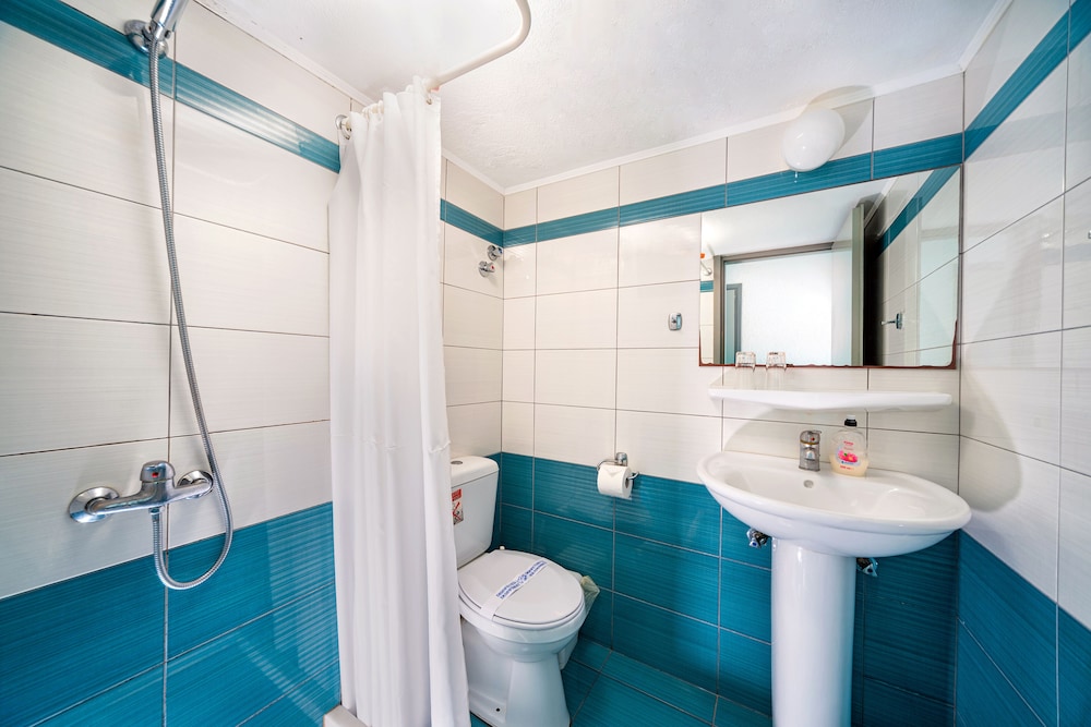 Iro Hotel — Hotel rooms in Hersonissos
