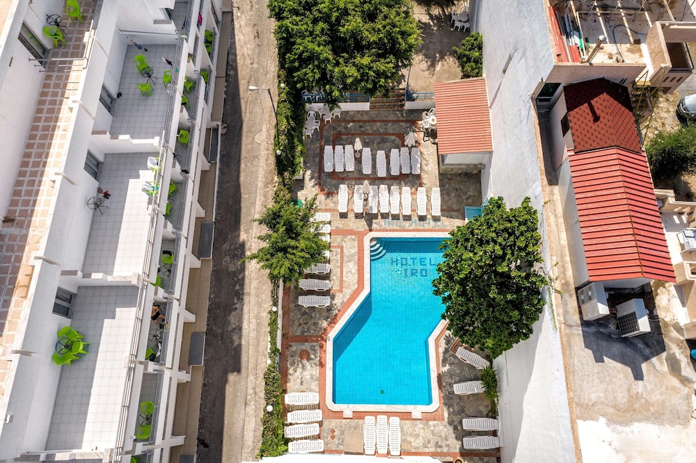 Iro Hotel — Swimming pool in Hersonissos