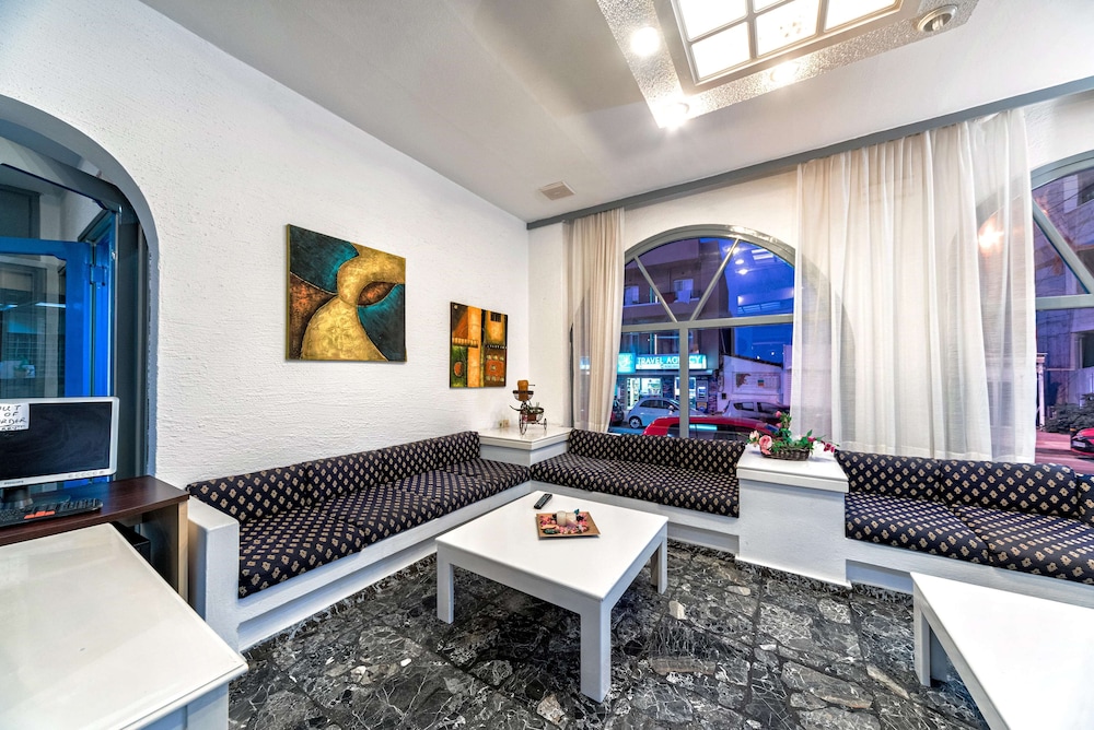 Iro Hotel — Hotel rooms in Hersonissos
