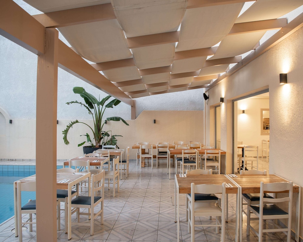 Central Hersonissos Hotel — Restaurant & bars in Hersonissos