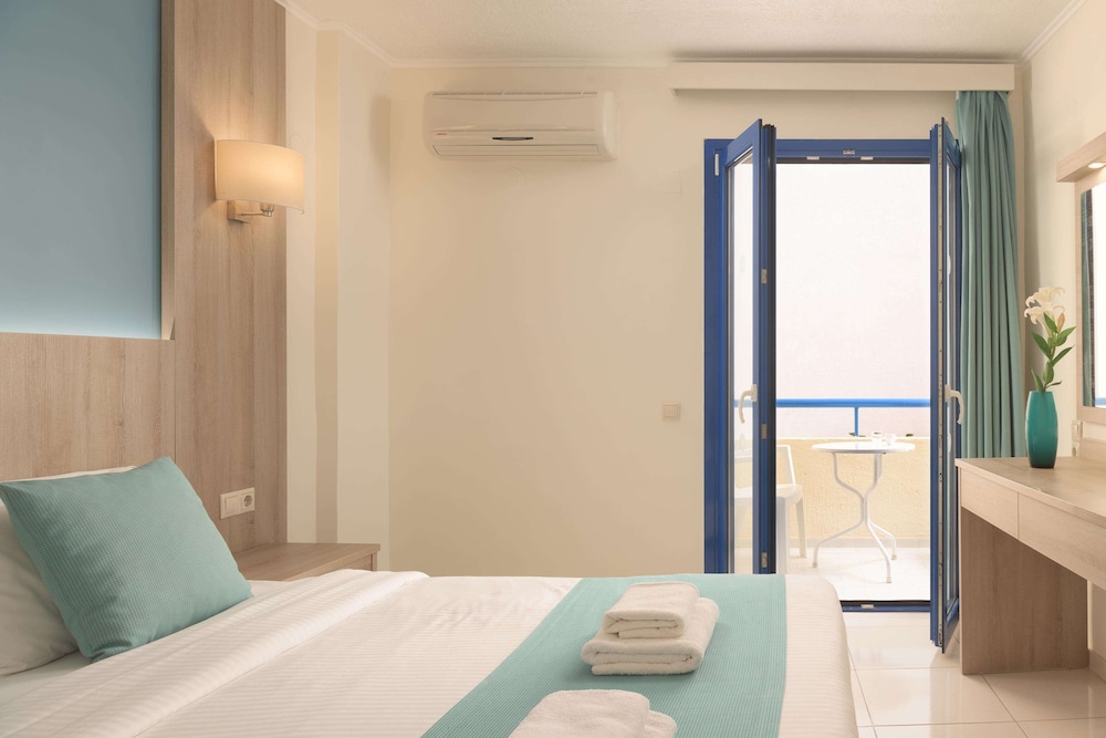 Central Hersonissos Hotel — Hotel rooms in Hersonissos