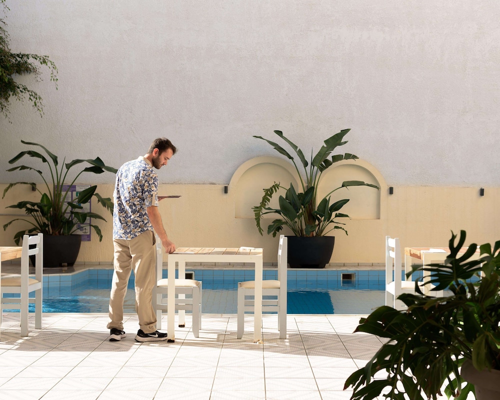 Central Hersonissos Hotel — Swimming pool in Hersonissos