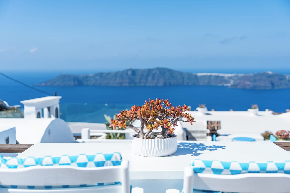 Salvatore Caldera Suites — Restaurant & bars in Imerovigli, South Aegean