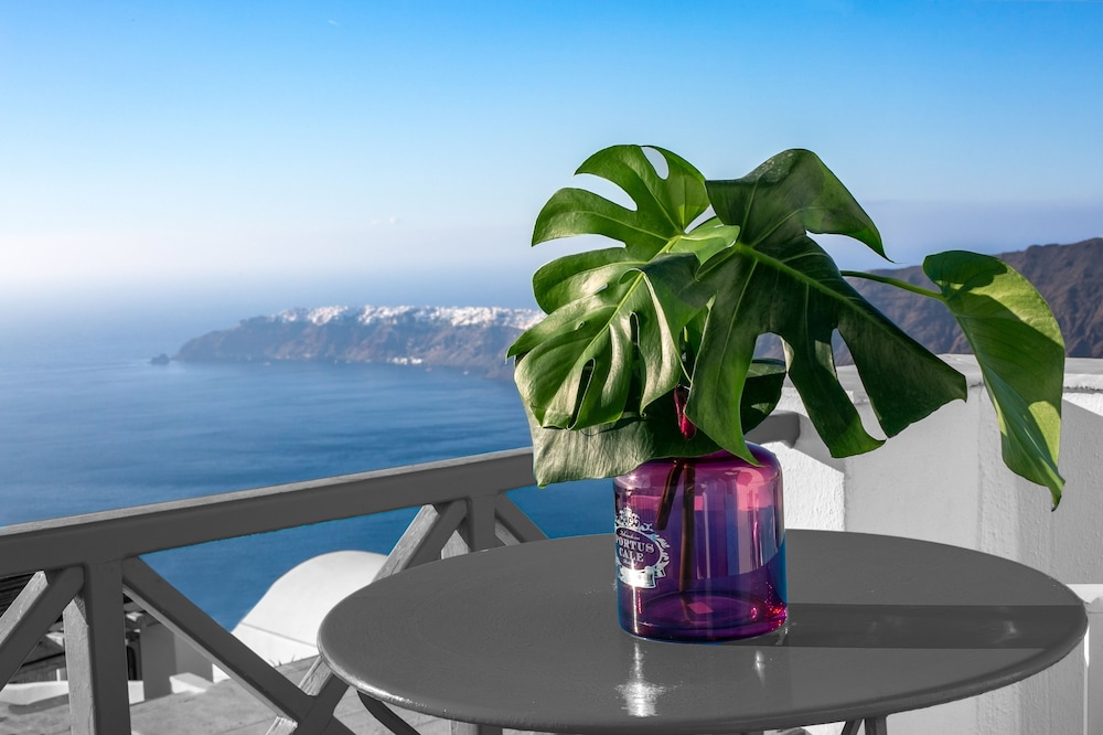 Salvatore Caldera Suites — Attractions in the area in Imerovigli, South Aegean