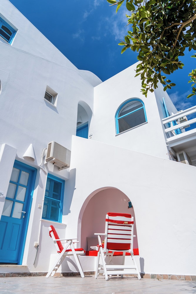 Salvatore Caldera Suites — Hotel building in Imerovigli, South Aegean