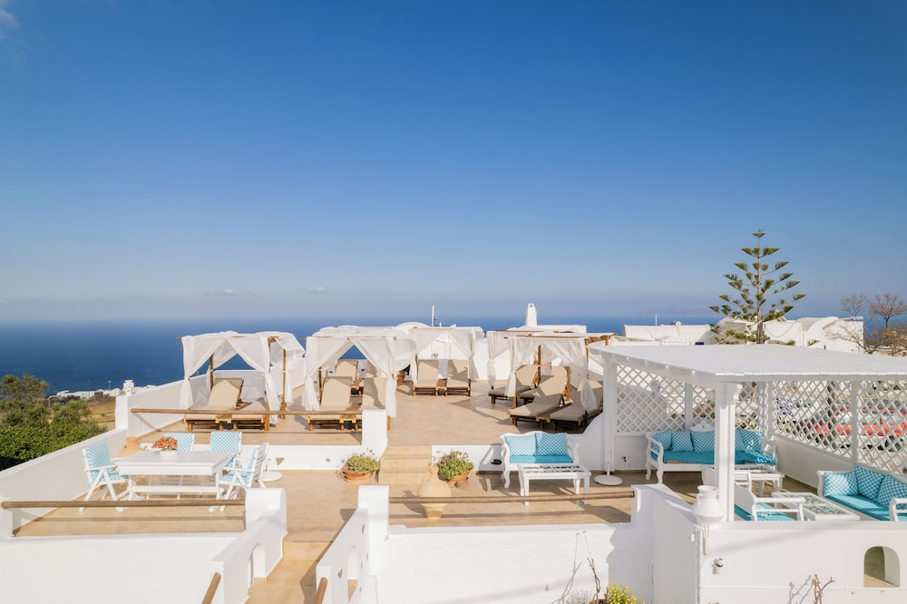 Salvatore Caldera Suites — Hotel building in Imerovigli, South Aegean