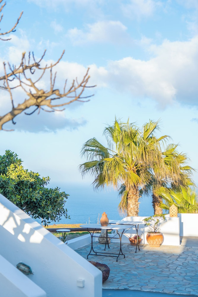 Salvatore Caldera Suites — Attractions in the area in Imerovigli, South Aegean