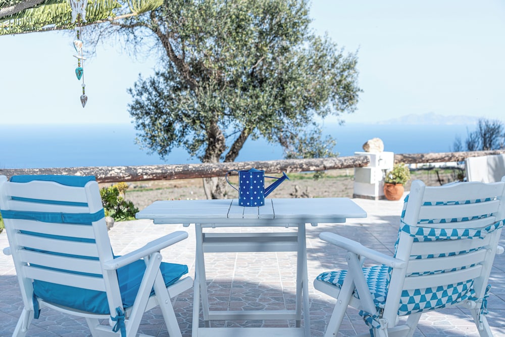 Salvatore Caldera Suites — Hotel building in Imerovigli, South Aegean
