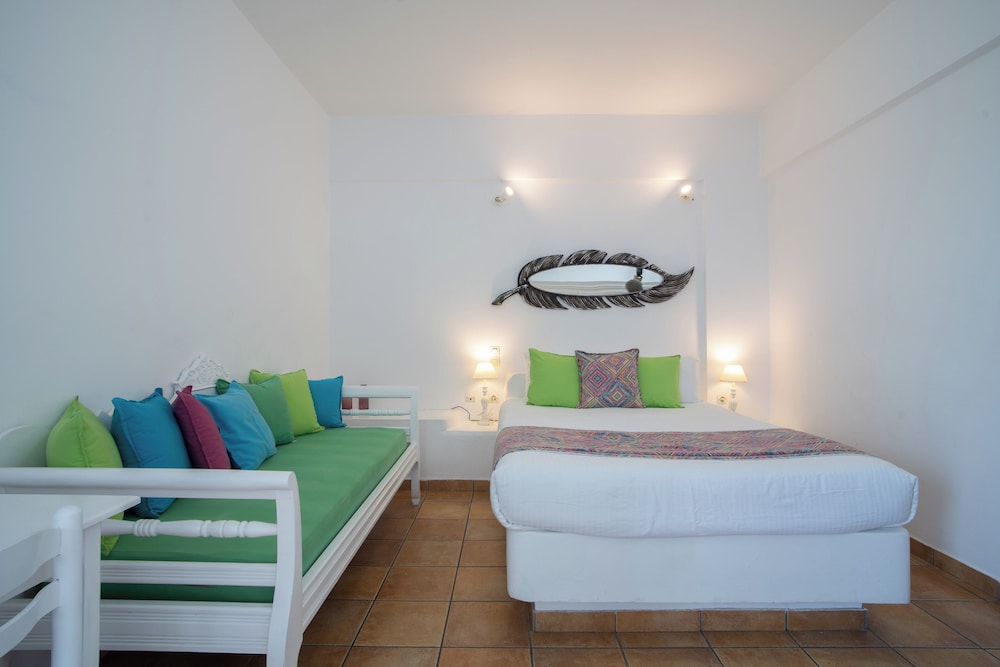 Salvatore Caldera Suites — Hotel rooms in Imerovigli, South Aegean