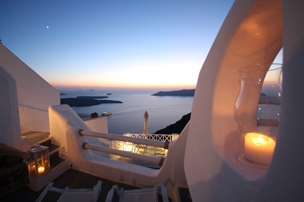 Hotel Sunny Villas — Attractions in the area in Imerovigli, South Aegean