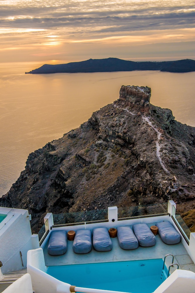 Hotel Sunny Villas — Attractions in the area in Imerovigli, South Aegean