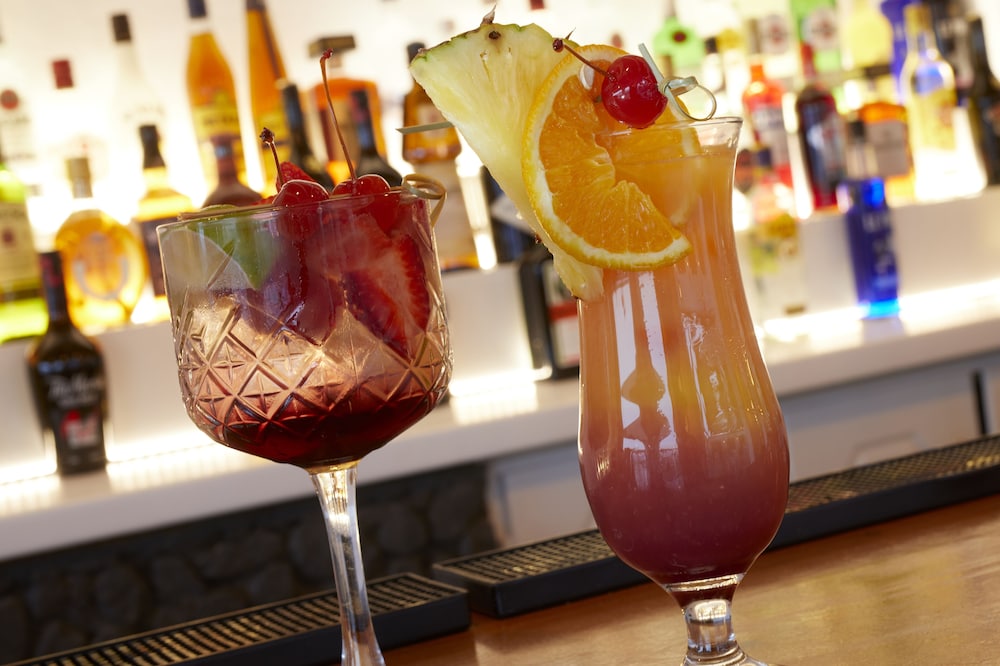 Sunshine Hotel — Restaurant & bars in Kamari, South Aegean