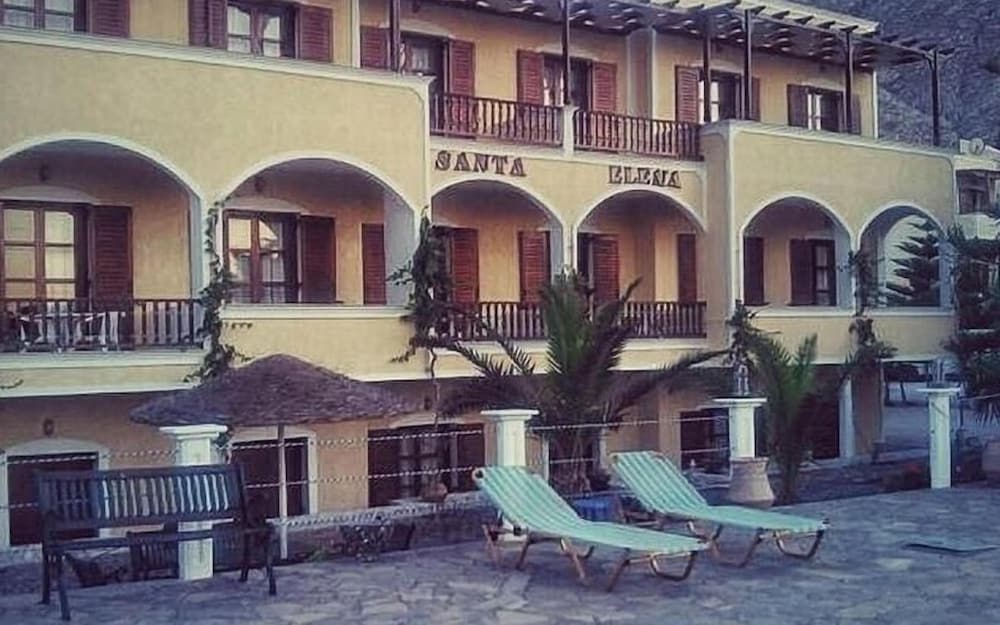 Santa Elena — Hotel building in Kamari, South Aegean
