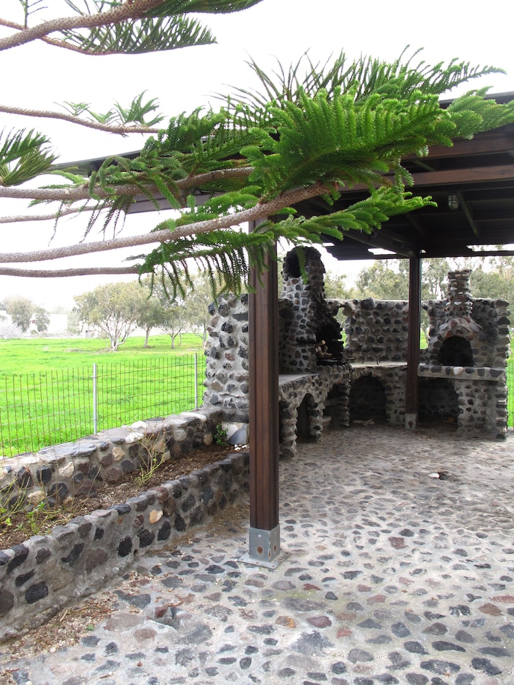 Santa Elena — Sports & recreation in Kamari, South Aegean