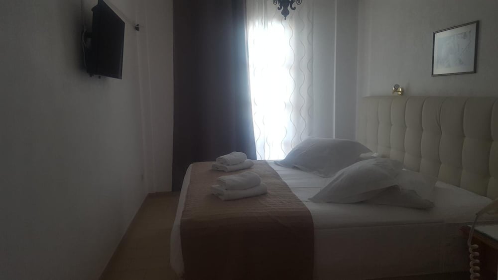 Santa Elena — Hotel rooms in Kamari, South Aegean