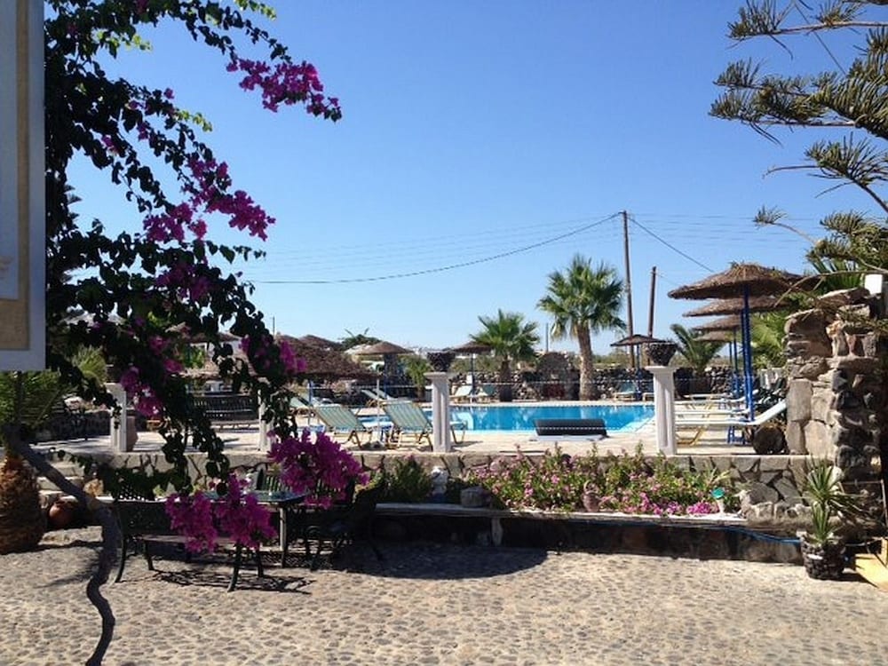 Santa Elena — Swimming pool in Kamari, South Aegean
