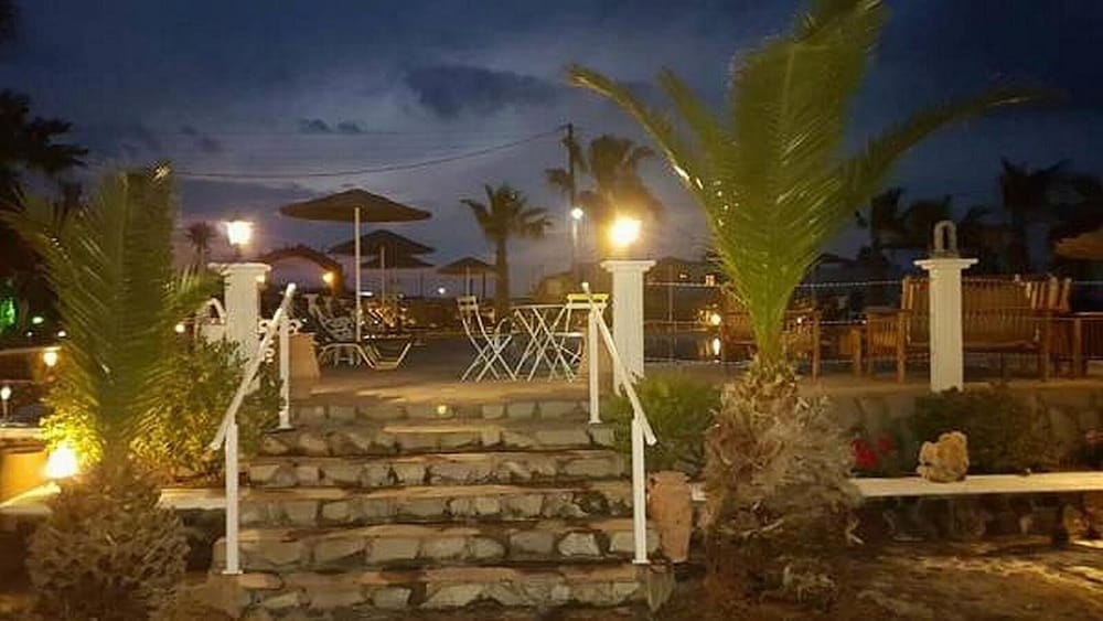 Santa Elena — Restaurant & bars in Kamari, South Aegean