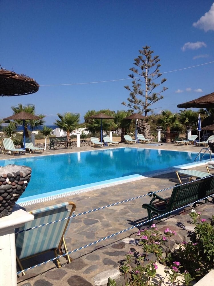 Santa Elena — Swimming pool in Kamari, South Aegean