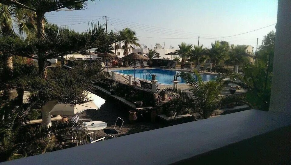 Santa Elena — Swimming pool in Kamari, South Aegean