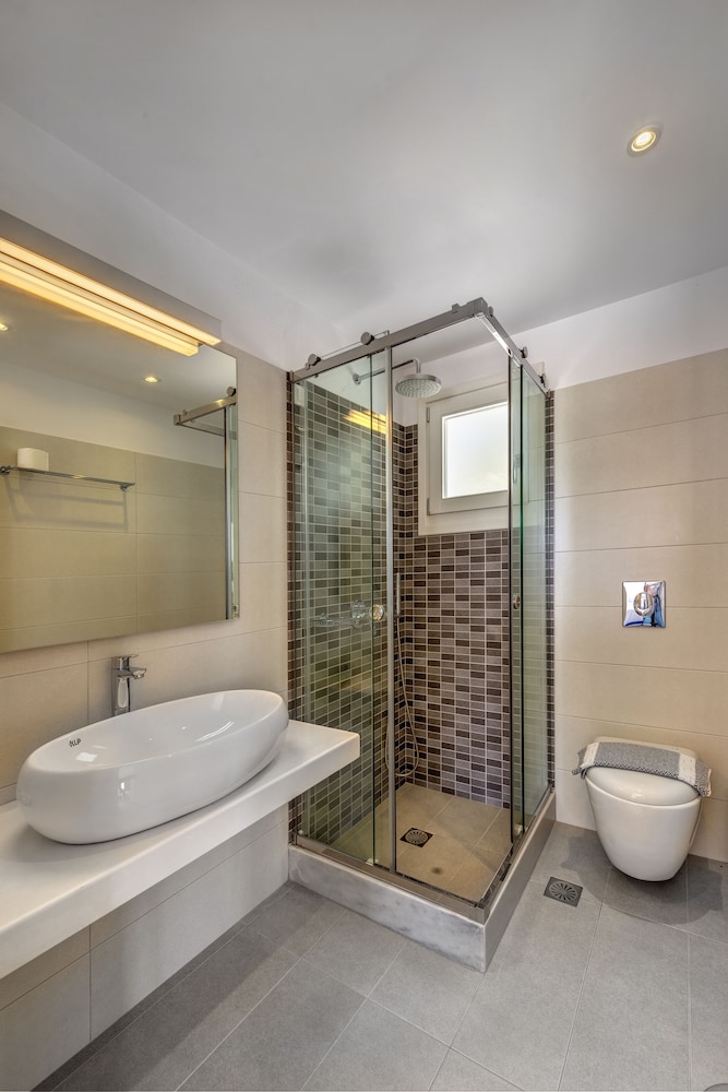 Maki's Place — Hotel rooms in Tourlos, South Aegean
