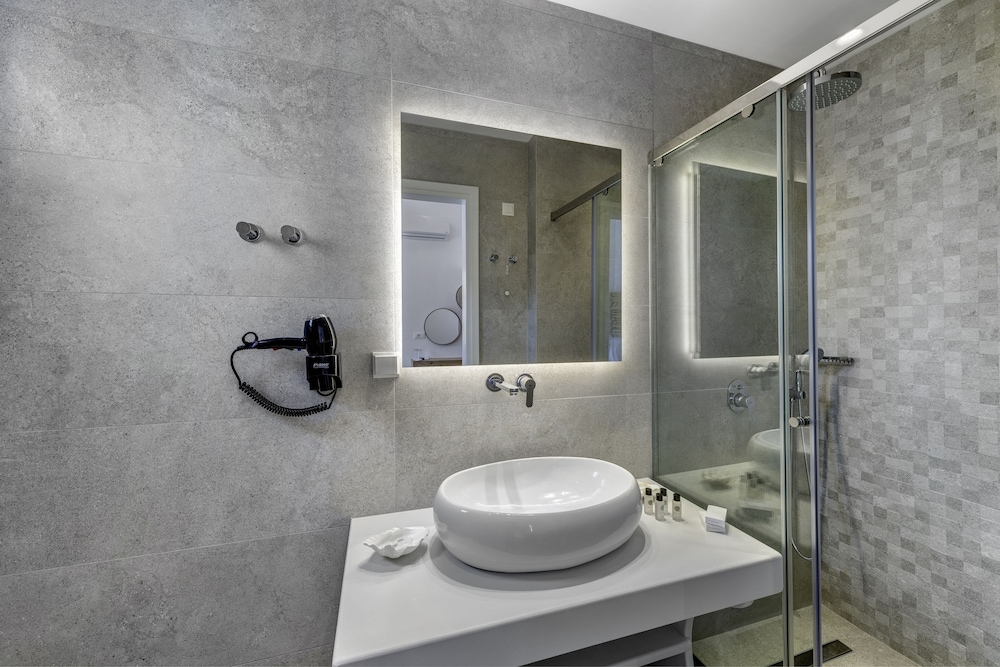 Maki's Place — Hotel rooms in Tourlos, South Aegean