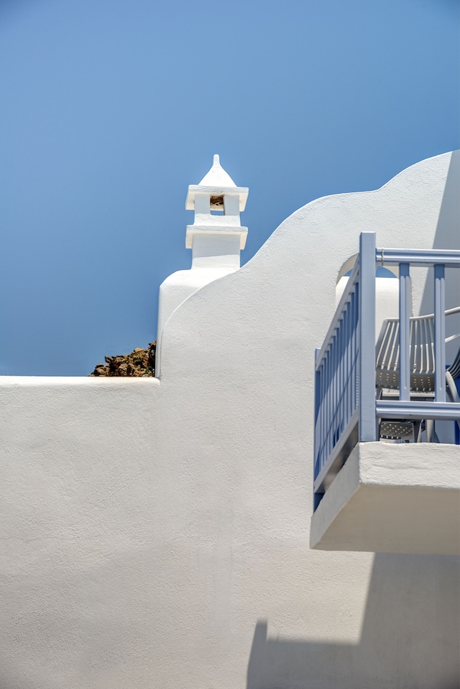 Maki's Place — Hotel building in Tourlos, South Aegean