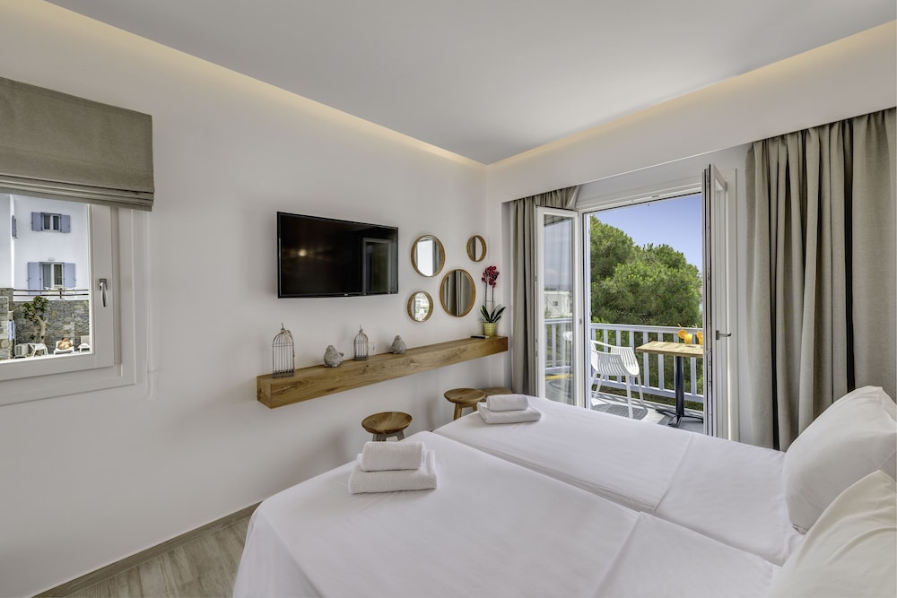 Maki's Place — Hotel rooms in Tourlos, South Aegean