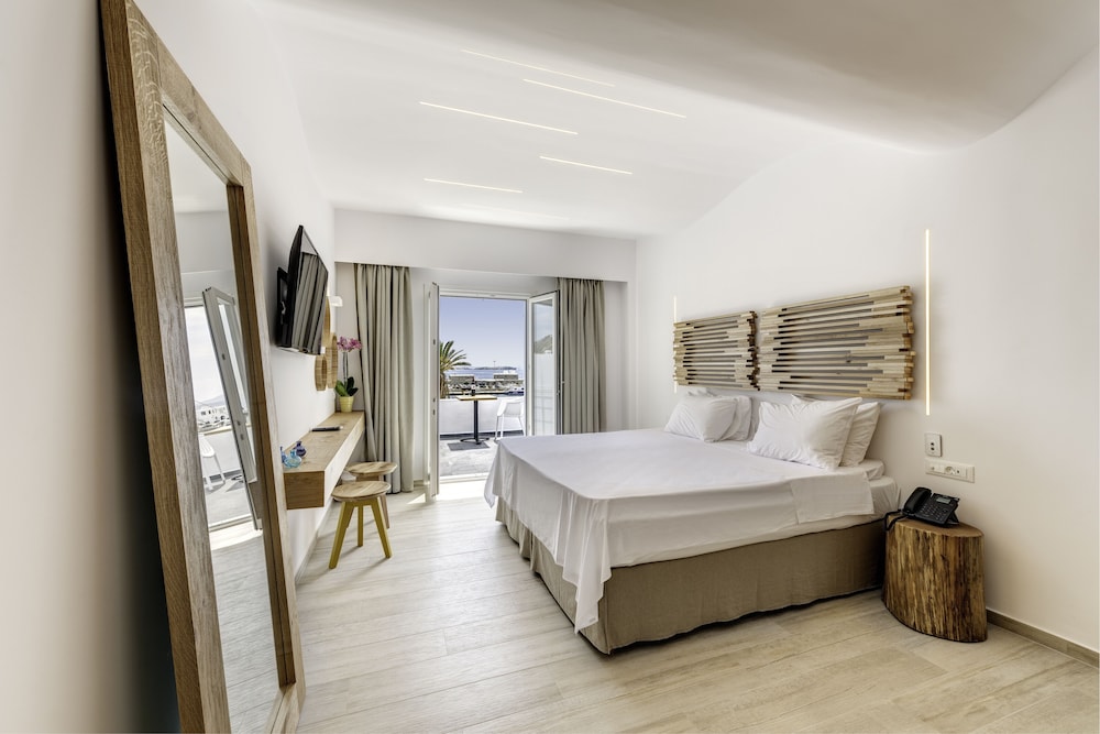 Maki's Place — Hotel rooms in Tourlos, South Aegean