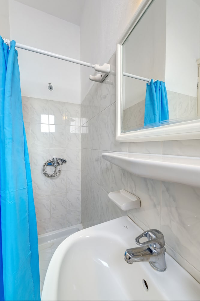 Maki's Place — Hotel rooms in Tourlos, South Aegean