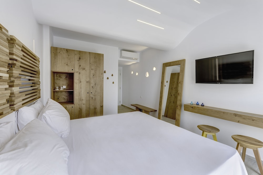 Maki's Place — Hotel rooms in Tourlos, South Aegean