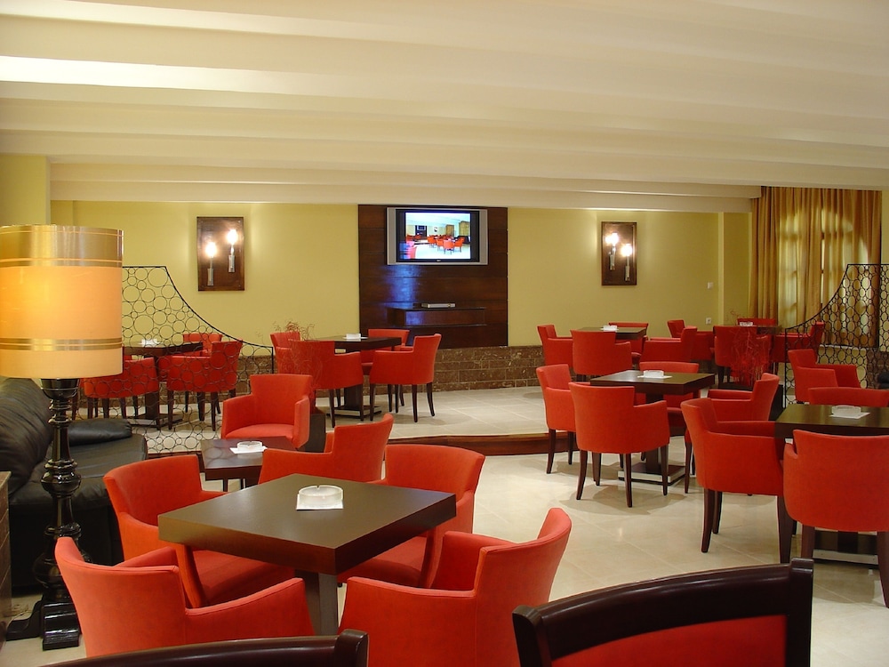 Oasis Hotel — Restaurant & bars in Perama (Corfu), Ionian Islands