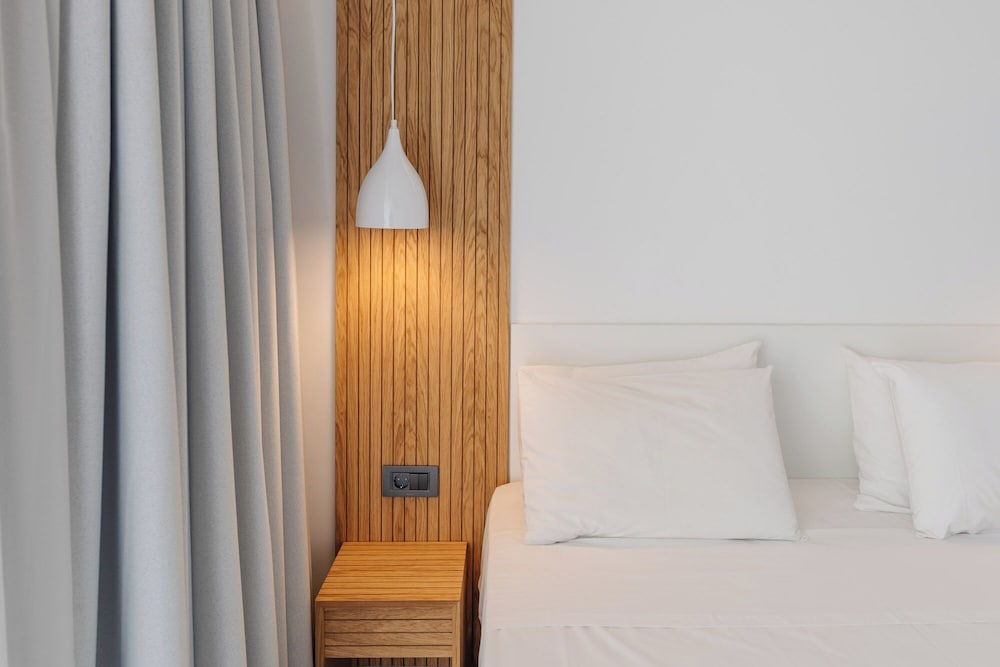 Pontikonisi Hotel - Adults only — Hotel rooms in Perama (Corfu), Ionian Islands