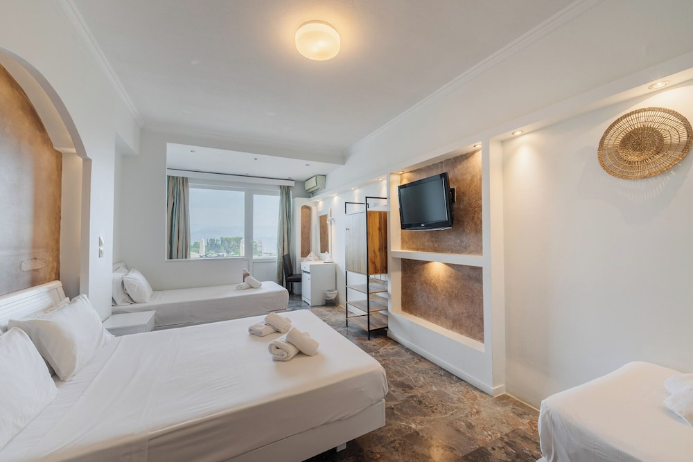 Pontikonisi Hotel - Adults only — Hotel rooms in Perama (Corfu), Ionian Islands