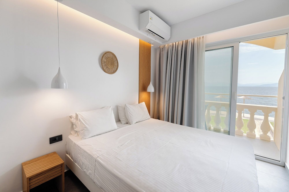 Pontikonisi Hotel - Adults only — Hotel rooms in Perama (Corfu), Ionian Islands