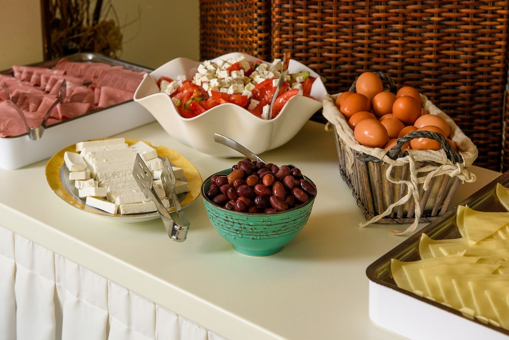 Pontikonisi Hotel - Adults only — Restaurant & bars in Perama (Corfu), Ionian Islands