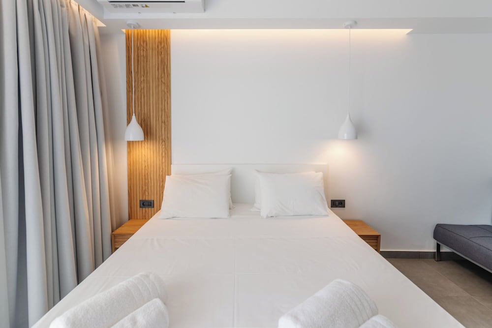 Pontikonisi Hotel - Adults only — Hotel rooms in Perama (Corfu), Ionian Islands