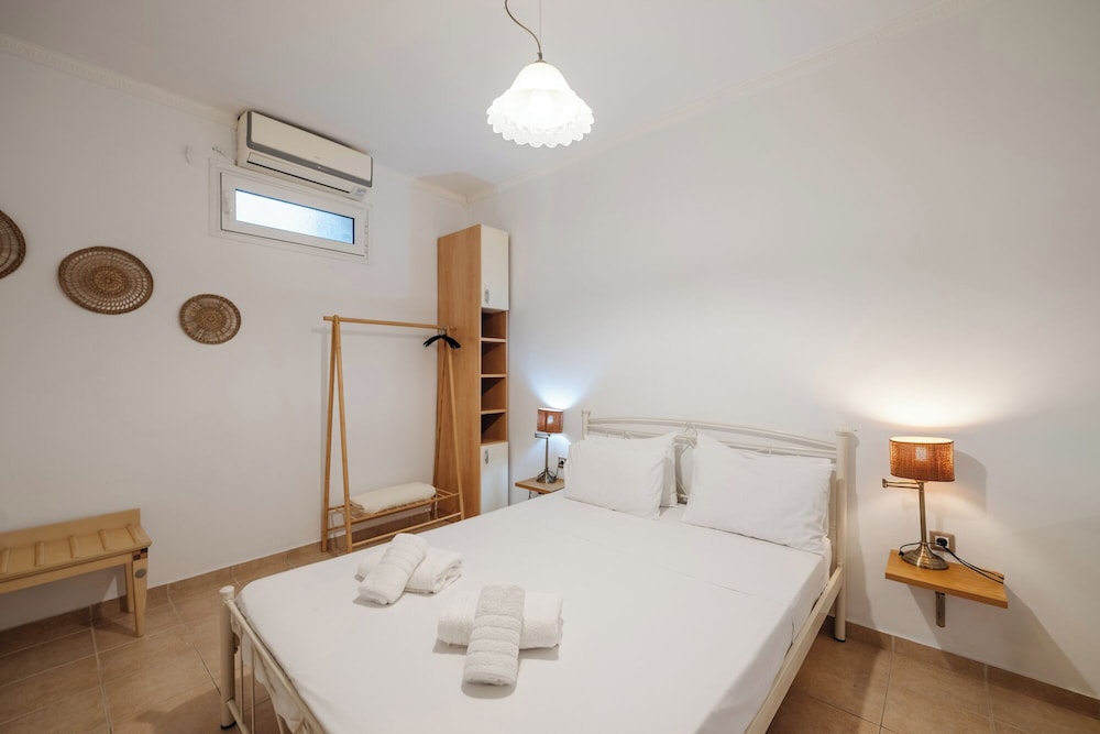 Pontikonisi Hotel - Adults only — Hotel rooms in Perama (Corfu), Ionian Islands