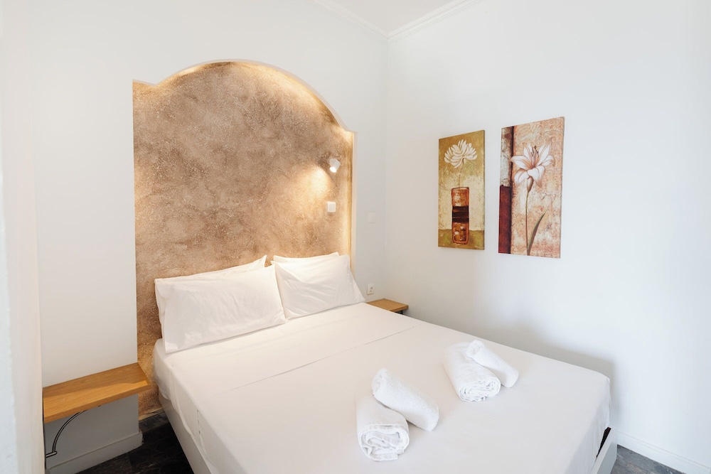 Pontikonisi Hotel - Adults only — Hotel rooms in Perama (Corfu), Ionian Islands