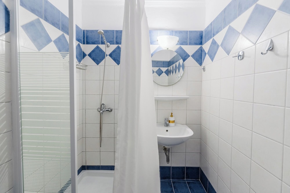 Pontikonisi Hotel - Adults only — Hotel rooms in Perama (Corfu), Ionian Islands
