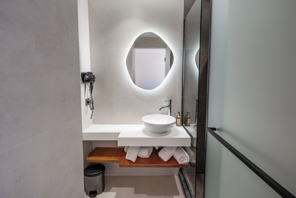 Pontikonisi Hotel - Adults only — Hotel rooms in Perama (Corfu), Ionian Islands