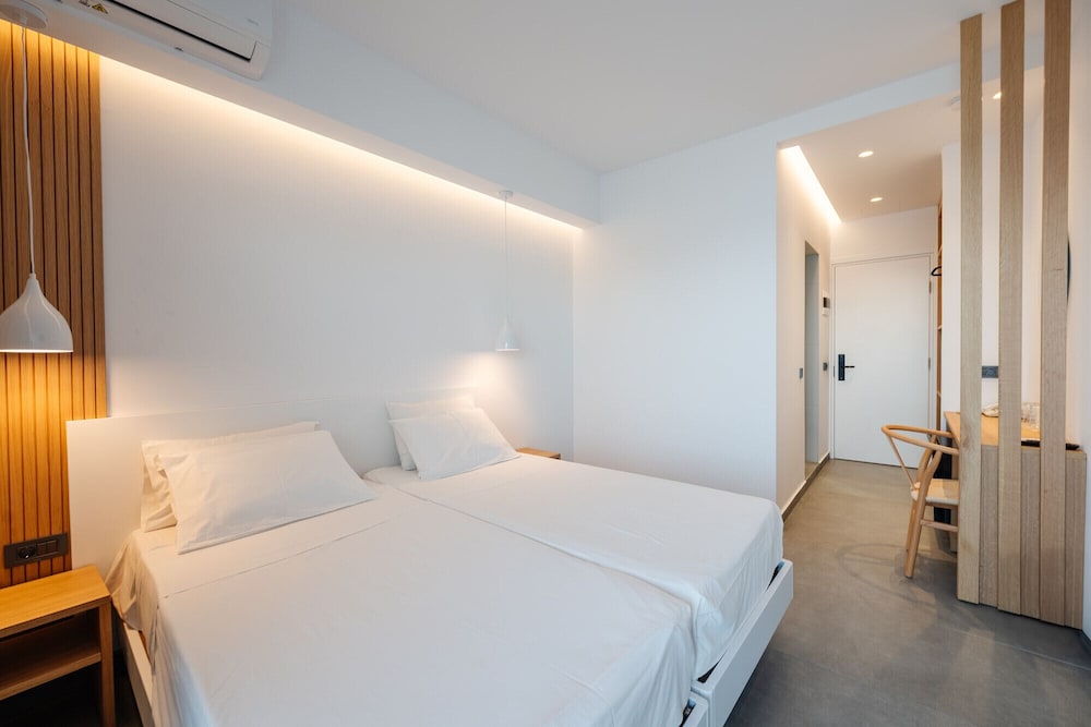 Pontikonisi Hotel - Adults only — Hotel rooms in Perama (Corfu), Ionian Islands