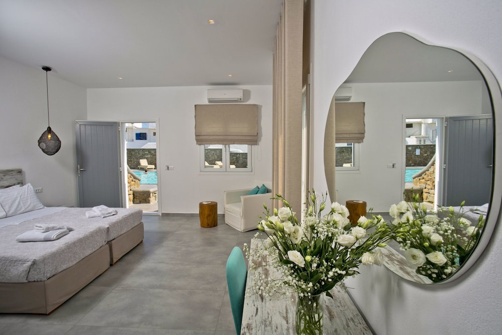 Anna Maria Mykonos Hotel — Hotel rooms in Glastros, South Aegean