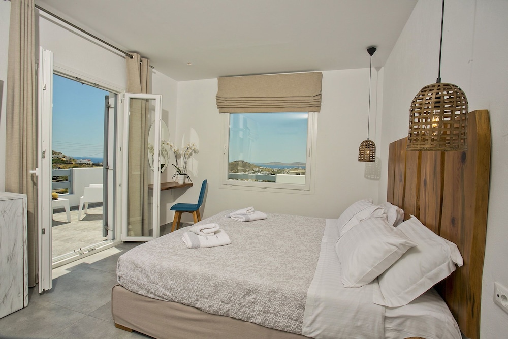 Anna Maria Mykonos Hotel — Hotel rooms in Glastros, South Aegean