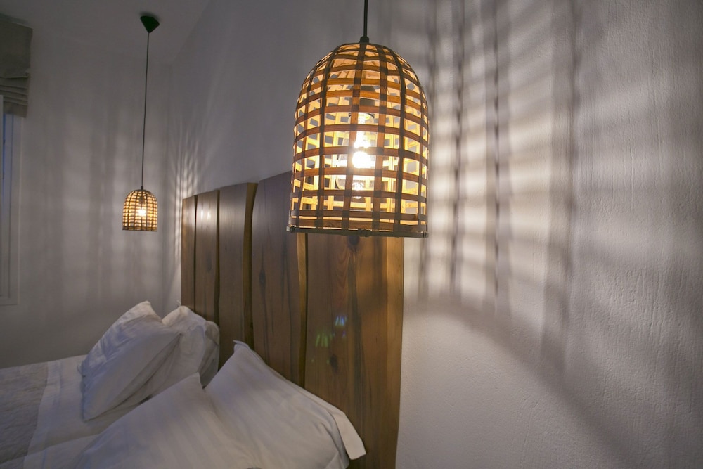 Anna Maria Mykonos Hotel — Hotel rooms in Glastros, South Aegean