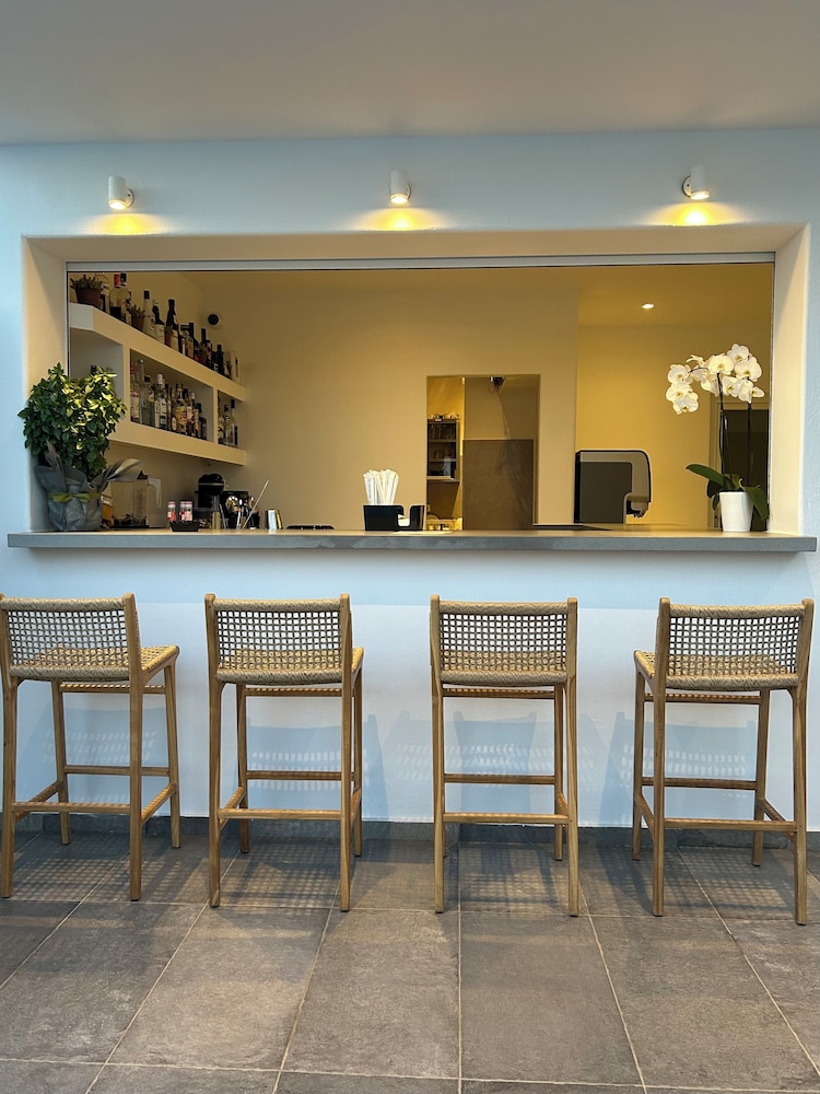 Anna Maria Mykonos Hotel — Restaurant & bars in Glastros, South Aegean