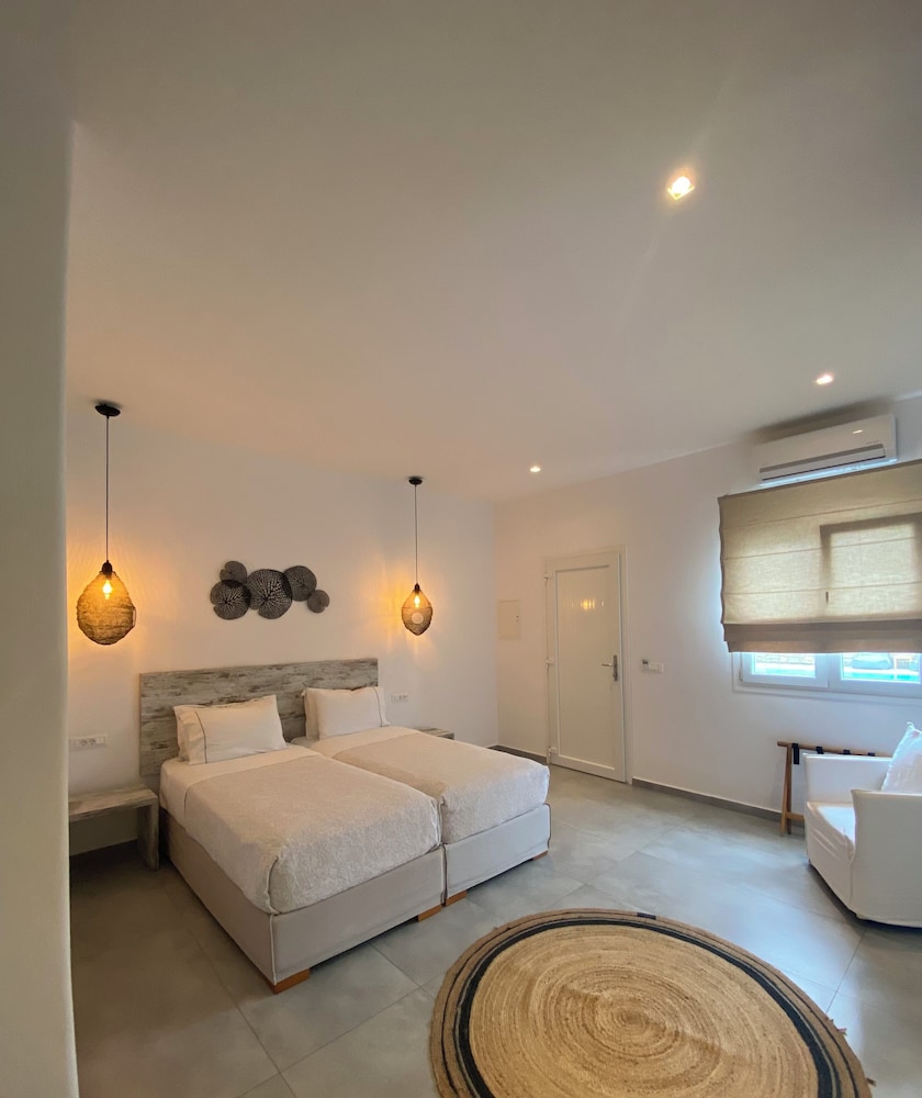 Anna Maria Mykonos Hotel — Hotel rooms in Glastros, South Aegean