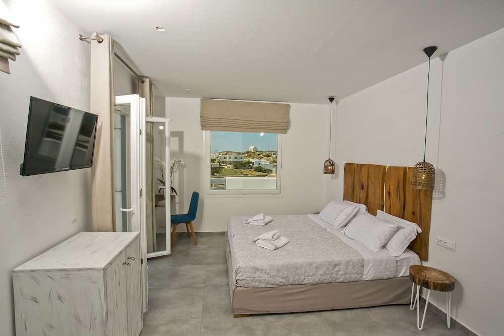 Anna Maria Mykonos Hotel — Hotel rooms in Glastros, South Aegean